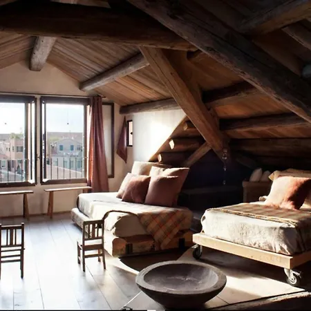 Sleeps 12 Pool Air Con Wifi * Venice