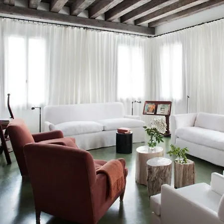 Sleeps 12 Pool Air Con Wifi Venice