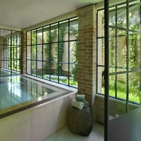 Casa de Férias Sleeps 12 Pool Air Con Wifi
